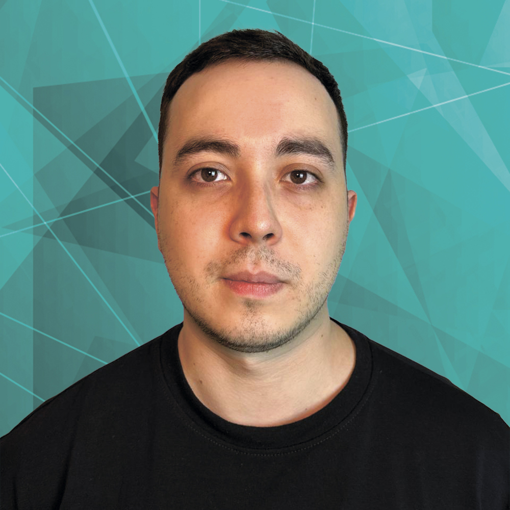 Ахмедов Рустам